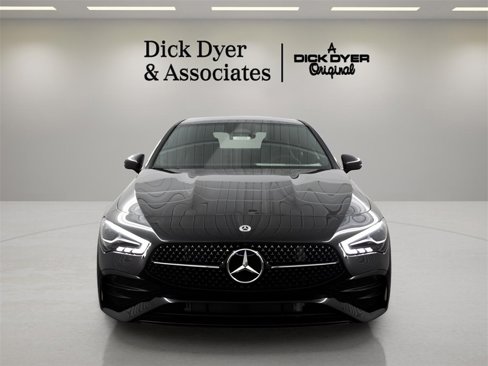 Used 2025 Mercedes-Benz CLA 250 4MATIC image 2