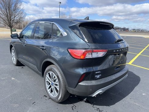 Used 2022 Ford Escape SEL image 7