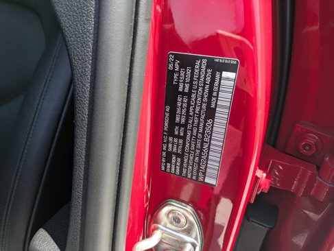 Certified 2022 Porsche Macan S image 30