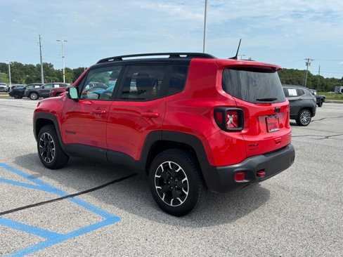Used 2023 Jeep Renegade Trailhawk w/ Trailhawk Elite Group image 8