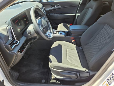 Used 2024 Kia Sportage LX image 12