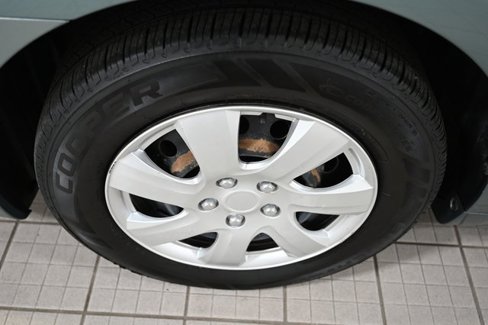 Used 2011 Toyota Camry image 16