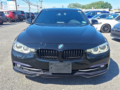 Used 2018 BMW 330i xDrive Sedan image 2