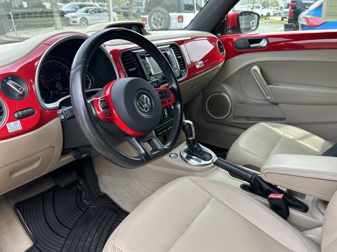 Used 2014 Volkswagen Beetle TDI image 11