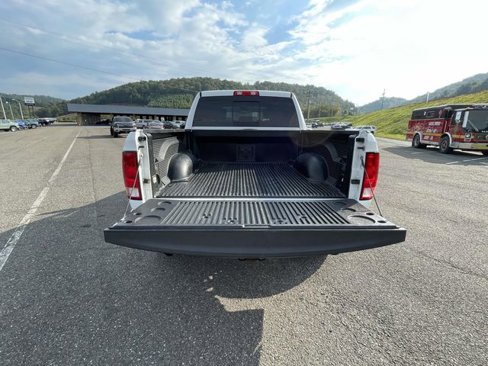 Used 2017 RAM 1500 Big Horn image 9
