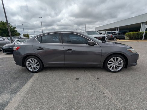 Used 2017 Acura ILX w/ Premium Package image 2
