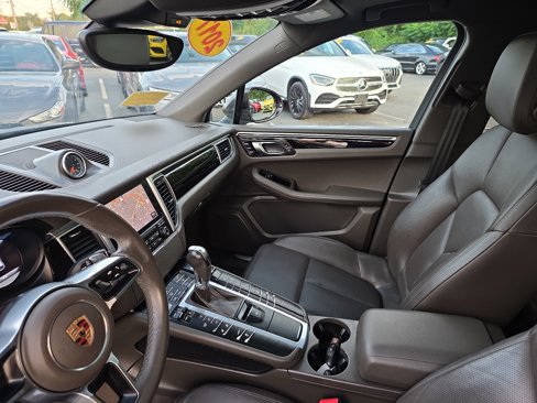 Used 2017 Porsche Macan S image 29