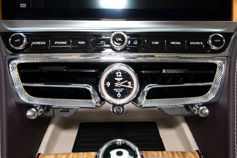 Used 2021 Bentley Flying Spur W12 image 32