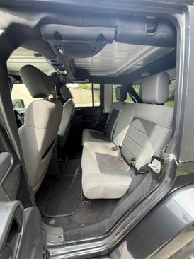 Used 2010 Jeep Wrangler Unlimited Sahara w/ Dual Top Group image 4