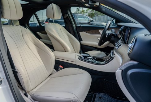 Used 2017 Mercedes-Benz E 300 4MATIC image 30