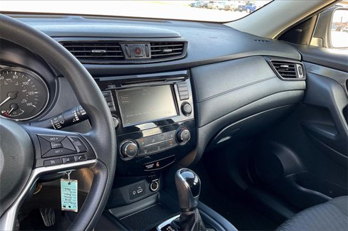 Used 2018 Nissan Rogue S image 6