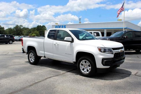 Used 2022 Chevrolet Colorado LT w/ Fleet Safety Package image 4