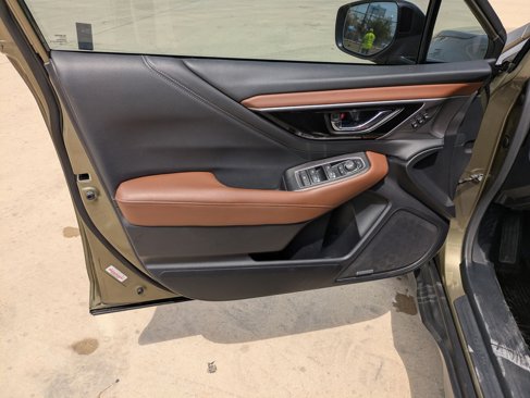 Used 2020 Subaru Outback Touring w/ Popular Package #2 image 11