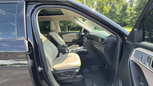 Used 2020 Ford Explorer Limited image 25