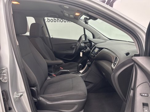 Used 2019 Chevrolet Trax LS image 24