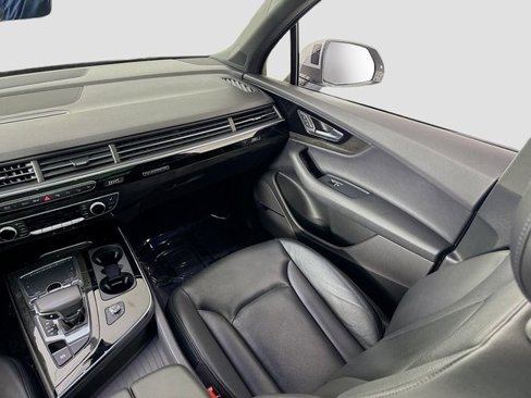 Used 2019 Audi Q7 3.0T Prestige image 25