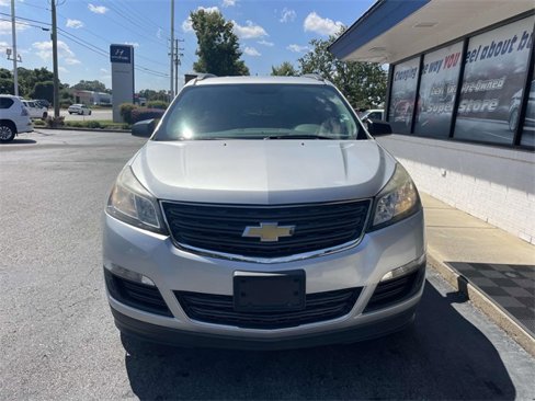 Used 2017 Chevrolet Traverse LS image 2