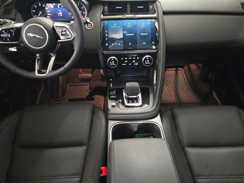 Used 2023 Jaguar E-PACE SE image 18