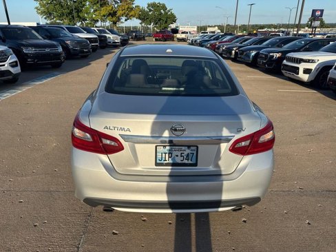 Used 2018 Nissan Altima 2.5 SV image 5
