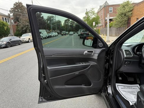 Used 2020 Jeep Grand Cherokee Limited X image 21