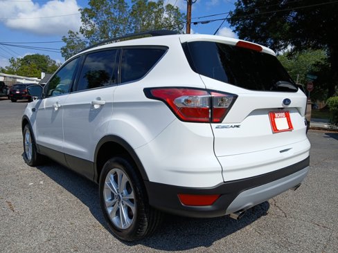 Used 2018 Ford Escape SE image 9