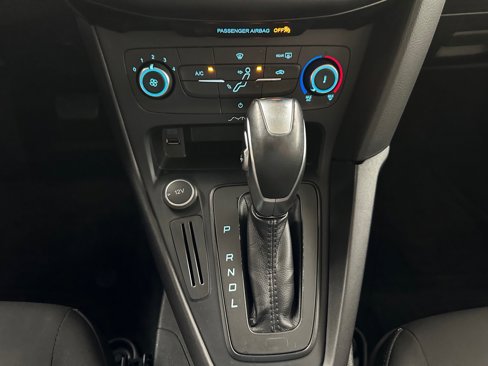 Used 2016 Ford Focus SE image 25