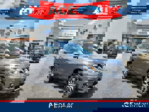 Used 2015 Nissan Rogue SL w/ SL Premium Package image 1