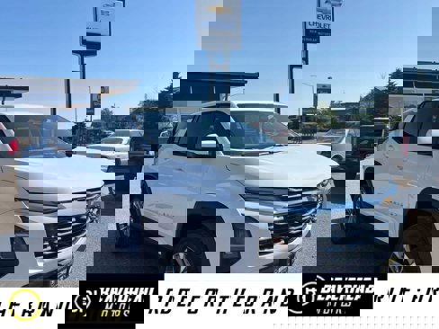 New 2026 Chevrolet Equinox LT image 1