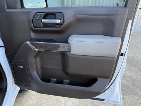 Used 2020 Chevrolet Silverado 1500 LTZ image 34