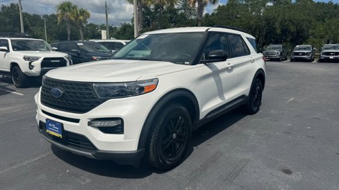 Certified 2022 Ford Explorer XLT w/ Equipment Group 202A image 17