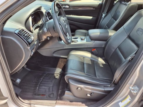 Used 2019 Jeep Grand Cherokee Overland image 9