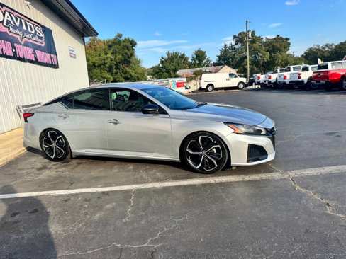 Used 2023 Nissan Altima 2.5 SR image 5
