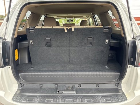 Used 2019 Toyota 4Runner SR5 Premium image 39