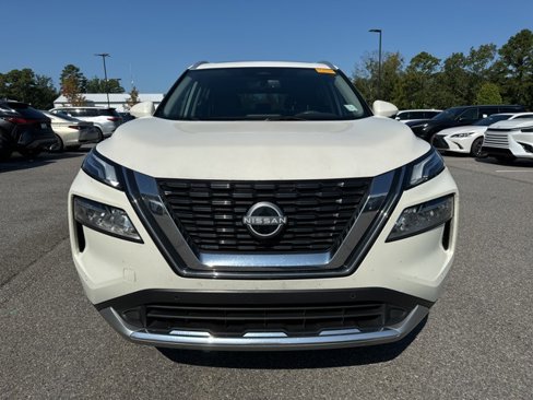 Used 2023 Nissan Rogue Platinum image 3