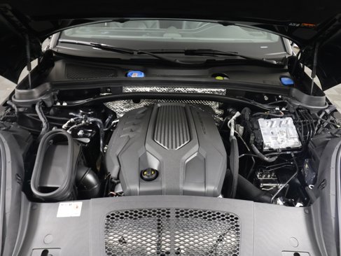 New 2024 Porsche Macan image 22