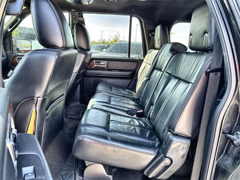 Used 2015 Lincoln Navigator L 4WD image 23