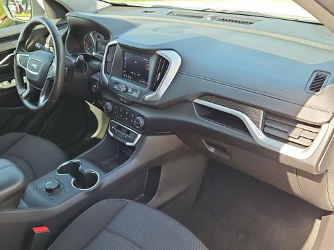 Certified 2024 GMC Terrain SLE image 25
