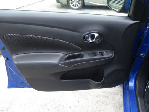 Used 2017 Nissan Versa SL image 18