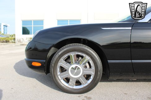 Used 2005 Ford Thunderbird 50th Anniversary image 8