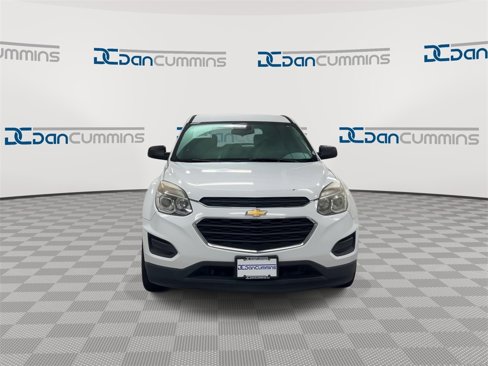 Used 2016 Chevrolet Equinox LS image 3