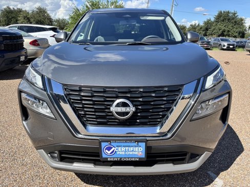 Used 2023 Nissan Rogue SV image 2