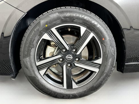 Used 2024 Nissan Sentra SV image 11