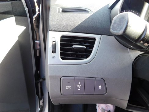 Used 2016 Hyundai Elantra SE image 21