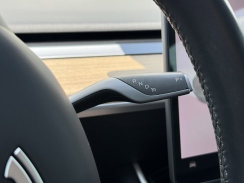 Used 2019 Tesla Model 3 Standard Range image 38