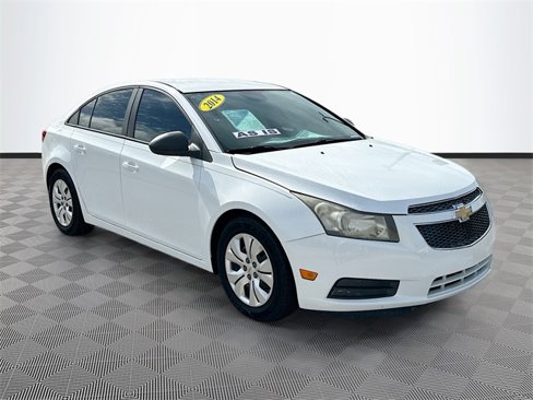 Used 2014 Chevrolet Cruze LS image 3