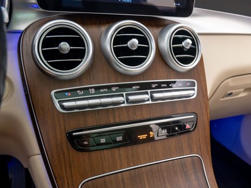 Certified 2020 Mercedes-Benz GLC 300 4MATIC image 25