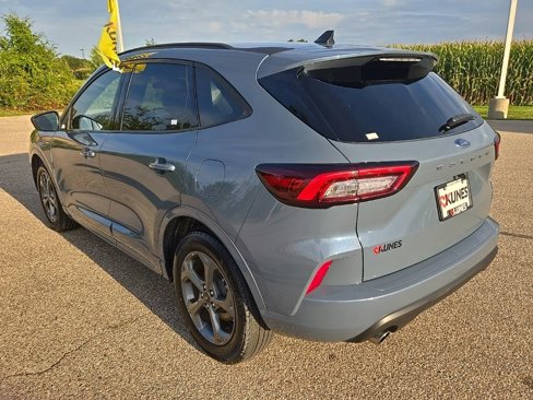 Used 2024 Ford Escape ST-Line image 9