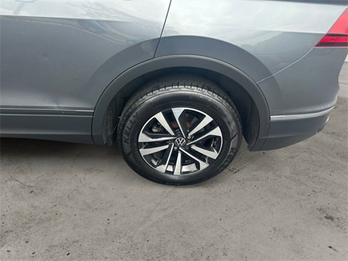 Used 2022 Volkswagen Tiguan S image 14