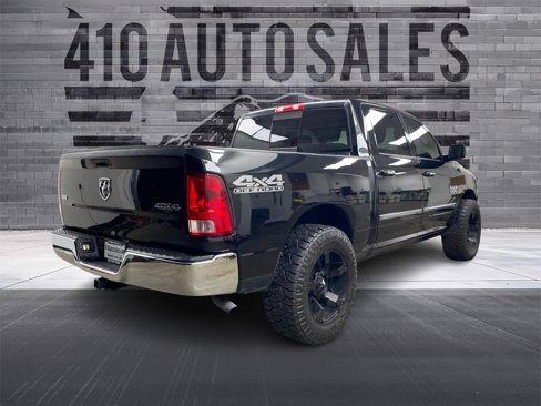 Used 2017 RAM 1500 Classic SLT image 3