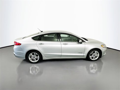 Used 2018 Ford Fusion S image 8